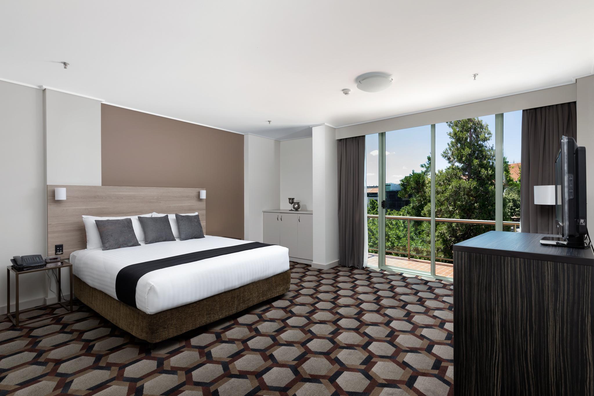 Rydges Canberra Exterior photo